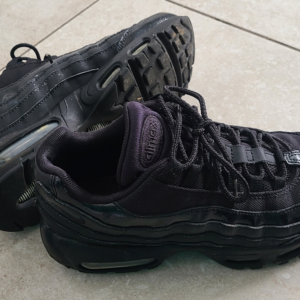 Nike air max 95 womens 7 5 black